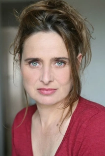 Carole Franck dá voz à mãe de Emmanuelle