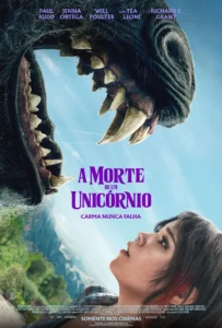 Pôster oficial do filme "A Morte de um Unicórnio" (2025), com Jenna Ortega encarando a boca aberta de uma criatura monstruosa.
