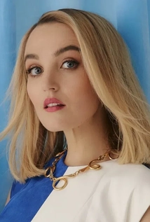Chloe Fineman