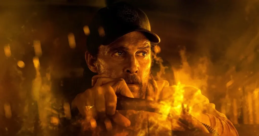 Matthew McConaughey em cena intensa de O Ônibus Perdido, filme-catástrofe dirigido por Paul Greengrass