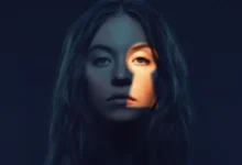 Sydney Sweeney em imagem promocional de A Empregada (The Housemaid), suspense dirigido por Paul Feig, com estreia em 1º de janeiro de 2025 nos cinemas