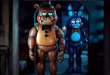 Animatrônicos Freddy Fazbear e Bonnie em cena tensa do filme Five Nights at Freddy’s 2 (2025).