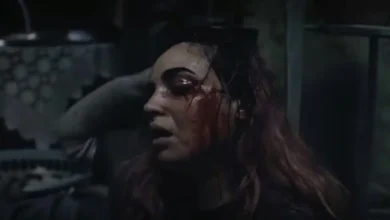 Souheila Yacoub em cena sangrenta no teaser de A Morte do Demônio: Em Chamas (Evil Dead Burn), filme de terror dirigido por Sébastien Vaniček