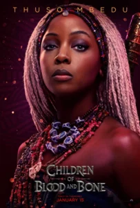Pôster oficial de Filhos de Sangue e Osso (2027) com Thuso Mbedu caracterizada como Zélie, protagonista da adaptação do best-seller de Tomi Adeyemi.