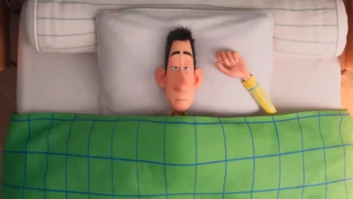Joe, personagem dublado por Timothée Chalamet em Interligados (2027), aparece deitado na cama ao acordar em cena do teaser de Interligados.