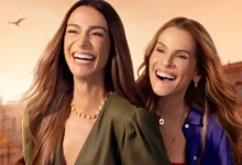 Mônica Martelli e Ingrid Guimarães em imagem promocional do filme Minha Melhor Amiga (2026), com cenário de Sevilha ao fundo.