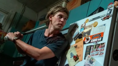 Austin Butler segura um taco de beisebol em cena do filme Ladrões (2025), dirigido por Darren Aronofsky