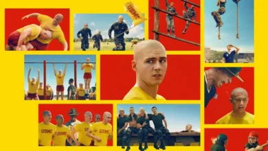 Cena promocional de Boots, nova série de guerra da Netflix, com Miles Heizer e elenco em treinamento militar do USMC.