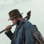 Joel Edgerton como Robert Grainier em Sonhos de Trem (Train Dreams), filme da Netflix que estreia em 21 de novembro de 2025.