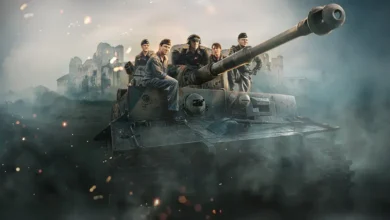 Laurence Rupp, Sebastian Urzendowsky, Yoran Leicher, e Leonard Kunz em cena de O Tanque de Guerra (2025), em um tanque durante a Segunda Guerra Mundial.
