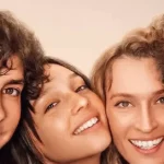 Elenco do filme Sinta a Minha Voz (Non Abbiam Bisogno di Parole) com Sarah Toscano, Emilio Insolera, Carola Insolera e Serena Rossi em imagem promocional da Netflix