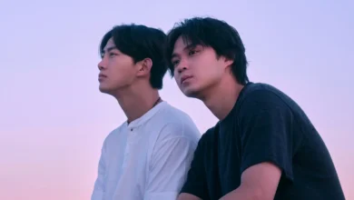 Taecyeon e Hayato Isomura em cena da minissérie Alma Gêmea (Sôrumeito), produção dramática da Netflix com estreia em 14 de maio de 2026