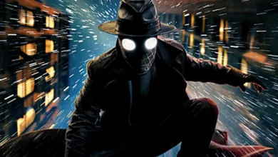 Nicolas Cage como Ben Reilly em Spider-Noir (2026), série live-action em que o personagem aparece como um detetive particular com poderes de aranha em uma cidade sombria.