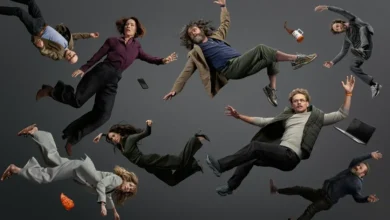 Imagem promocional da série The Audacity (2026) com Billy Magnussen, Sarah Goldberg e Lucy Punch flutuando no ar ao lado do elenco principal em pôster oficial da produção.