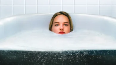 Jess Weixler em cena de Vagina Dentada (2007), filme de terror e comédia sombria dirigido por Mitchell Lichtenstein.