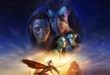 Arte oficial de divulgação de Avatar: O Caminho da Água (2022), mostrando Jake Sully, Neytiri e sua família em Pandora durante a sequência dirigida por James Cameron.