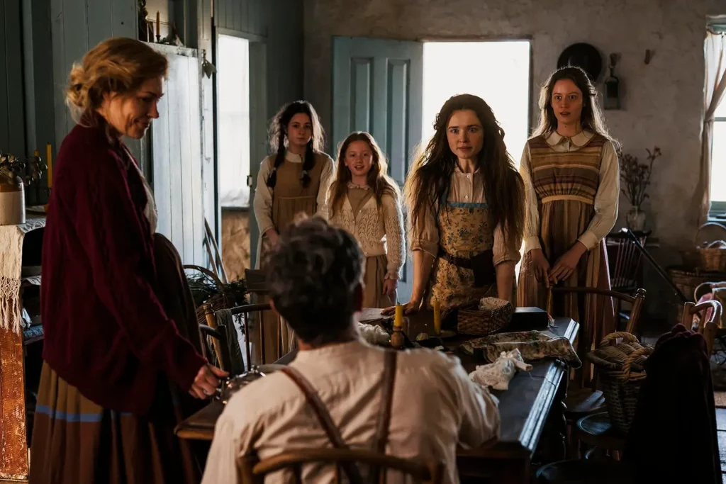 Nathan Page, Ella Oliphant, Abbie Grace MacDonald, Ella Moyle, Mirrah Foulkes e Philippa Northeast em cena de Minha Carreira Brilhante (2026)