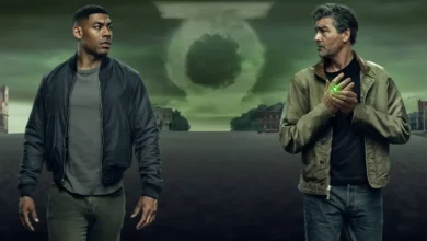 Kyle Chandler e Aaron Pierre em Lanternas (2026), série da DC ambientada no universo dos Lanternas Verdes