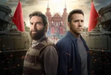 Ryan Reynolds e Kenneth Branagh em cena de Mayday (2026), filme de ação dirigido por Jonathan Goldstein e John Francis Daley
