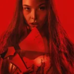 Ella Beatty como Lizzie Borden em Monstro: A História de Lizzie Borden (2026), série da Netflix