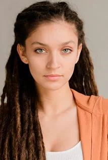 Carli McIntyre-Atriz