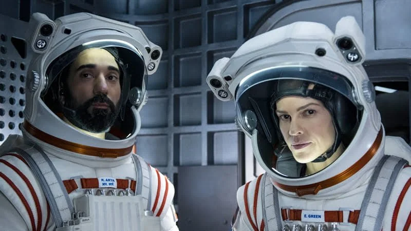 Away Série de Sci Fi com Hilary Swank ganha trailer Away | Série de Sci-Fi com Hilary Swank ganha trailer