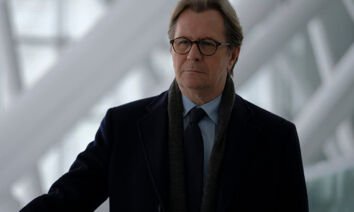 Trailer de Crisis, filme com Gary Oldman e Evangeline Lilly