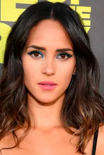 Adria Arjona