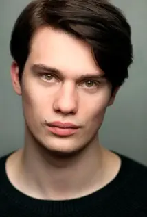 Nicholas-Galitzine Nicholas Galitzine
