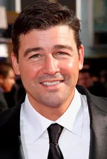 Kyle Chandler