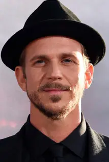 Gustaf Skarsgård Gustaf Skarsgård