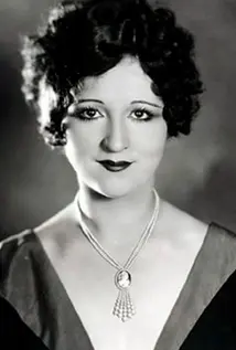 Julia Faye