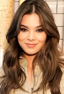 Hailee Steinfeld