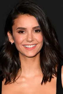 Nina Dobrev