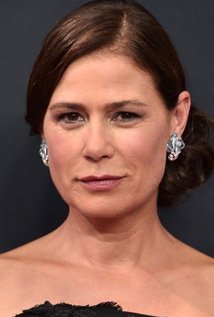 Maura tierney