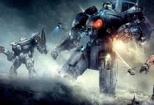 Robôs gigantes Jaegers avançam no oceano durante batalha épica em imagem promocional do filme Círculo de Fogo (2013), dirigido por Guillermo del Toro
