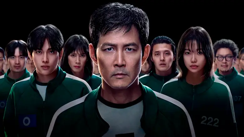 elenco da terceira temporada de round 6 Elenco principal da terceira temporada de Round 6 com personagens vestindo uniformes verdes, incluindo Lee Jung-jae ao centro