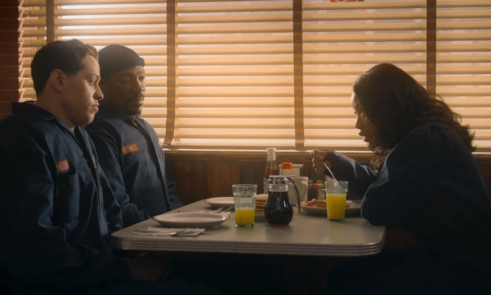 prime video a ultima missao 2025 ena do filme A Última Missão (2025) com Eddie Murphy, Pete Davidson e Keke Palmer em uma lanchonete