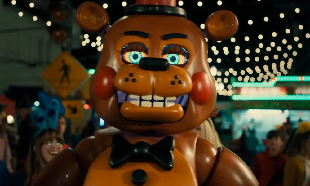 five nights at freddys 2 trailer Animatrônico Freddy em cena noturna no trailer de Five Nights at Freddy's 2