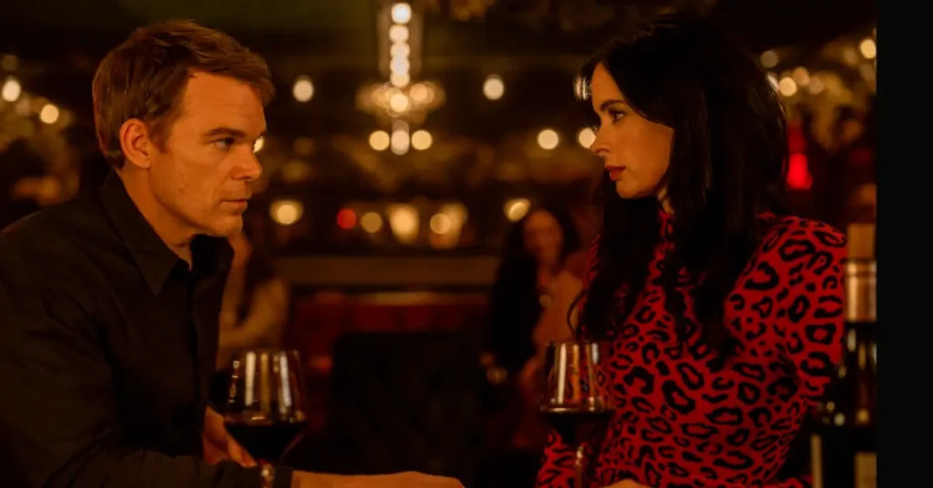 michael c hall e krysten ritter em dexter ressurreicao Michael C. Hall e Krysten Ritter em cena de Dexter: Ressurreição (2025), série da Paramount+.