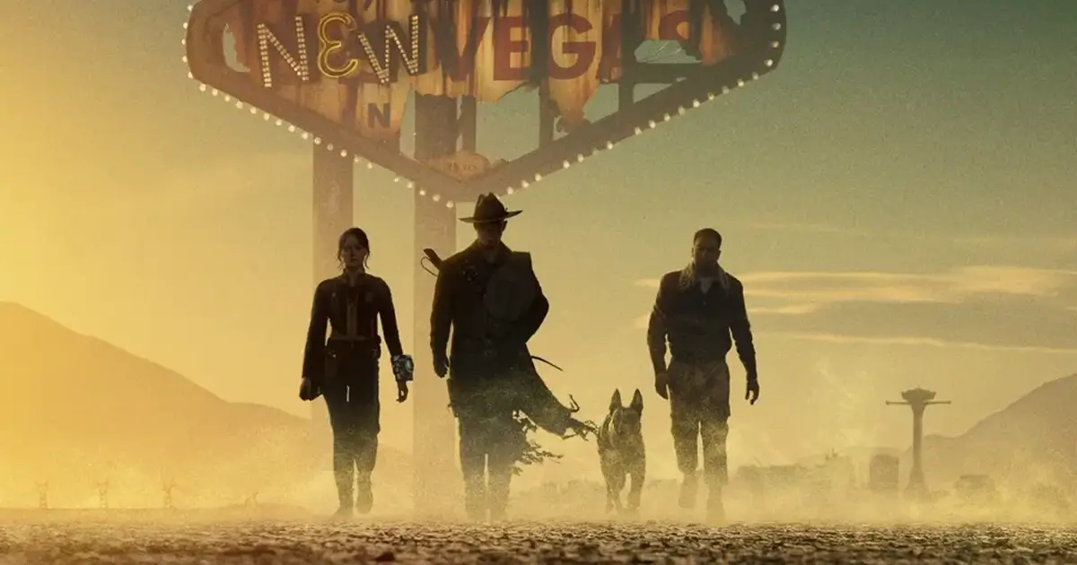 Pôster da 2ª temporada de Fallout mostra Lucy, The Ghoul e Maximus caminhando rumo a New Vegas no deserto pós-apocalíptico.
