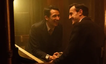 Josh O'Connor e Paul Mescal em cena de A História do Som (2025).