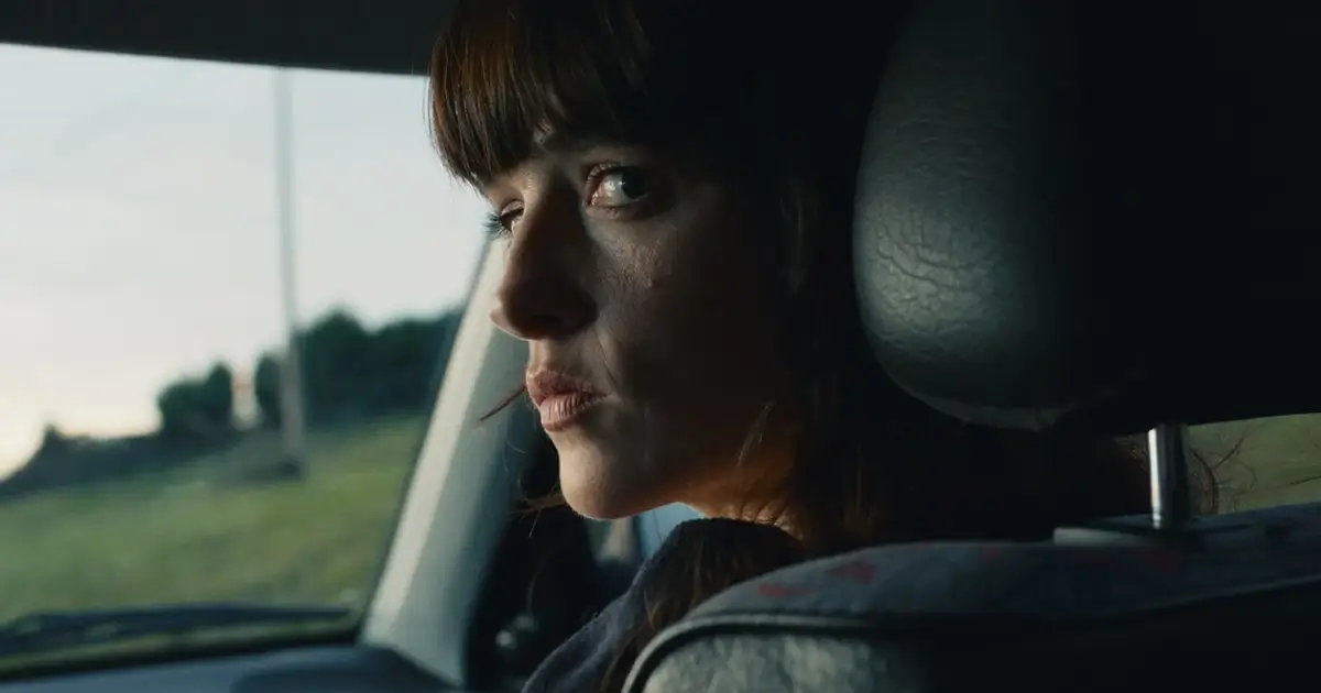 Susana Abaitua em cena de Um Fantasma na Batalha, filme espanhol da Netflix.