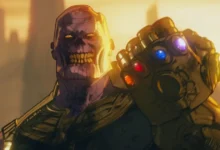 Thanos zumbi com a Manopla do Infinito em cena de Marvel Zumbis, minissérie animada da Marvel no Disney+.