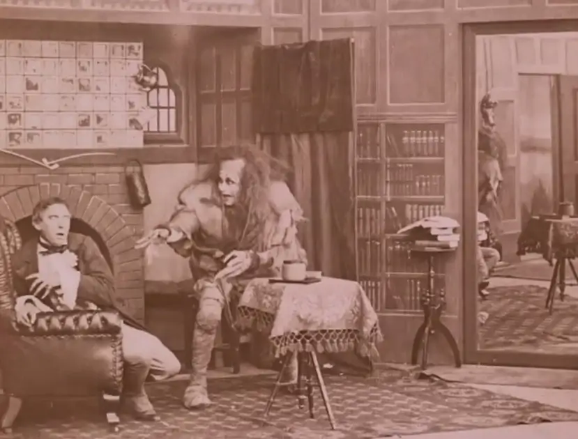 charles ogle e augustus phillips frankenstein 1910 Charles Ogle e Augustus Phillips em cena do filme Frankenstein (1910), adaptação pioneira do clássico de Mary Shelley.