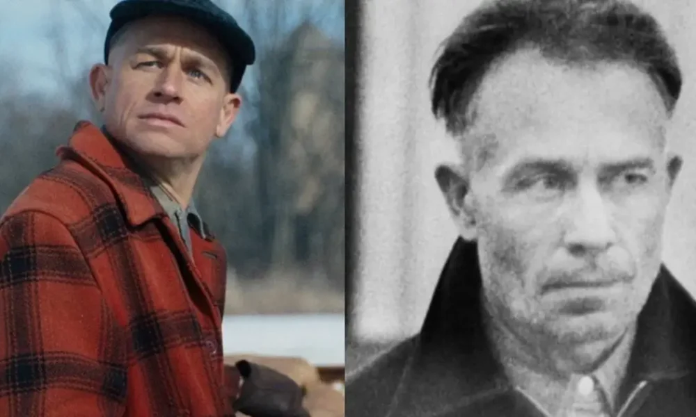 Charlie Hunnam como Ed Gein em Monstro: A História de Ed Gein ao lado do verdadeiro assassino