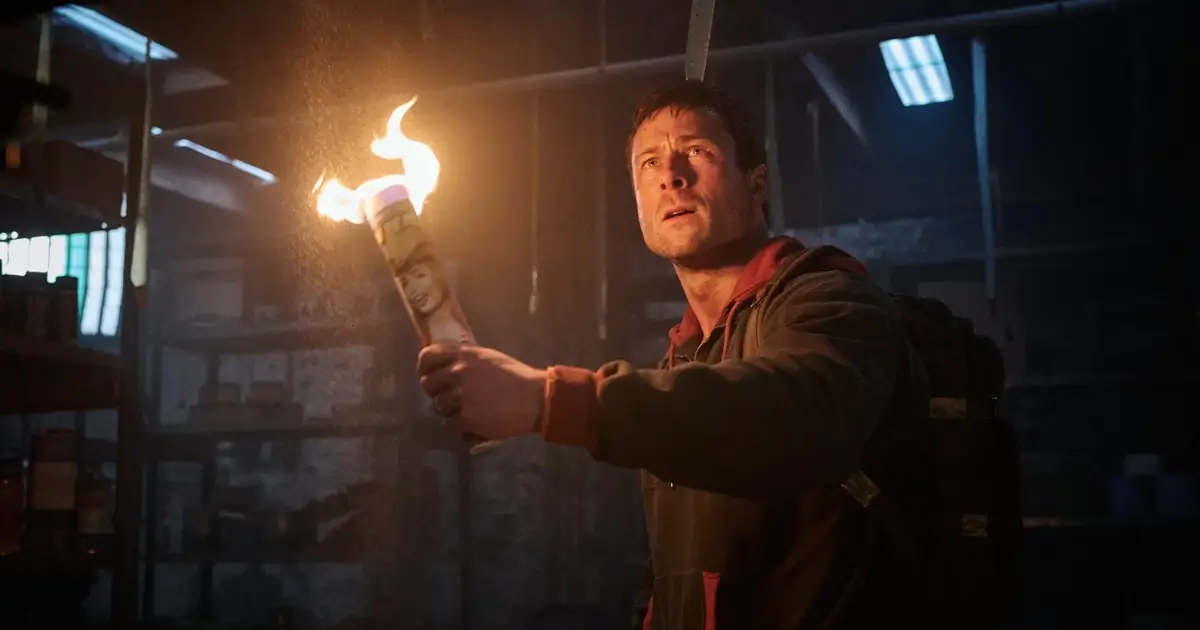 Glen Powell em cena do filme O Sobrevivente, adaptação de Stephen King — novo trailer de O Sobrevivente.