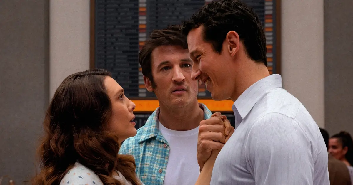 Elizabeth Olsen, Miles Teller e Callum Turner em cena do filme Eternidade (2025), romance fantástico da A24 dirigido por David Freyne.