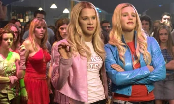 Jessica Cauffiel, Busy Philipps, Marlon Wayans, Shawn Wayans e Jennifer Carpenter em cena do filme As Branquelas (2004), destaque das músicas de As Branquelas na icônica sequência da boate.
