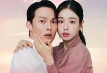 Ahn Eun-jin e Jang Ki-yong em cena romântica do dorama Beijo Explosivo (Dynamite Kiss), nova série da Netflix que estreia em 12 de novembro de 2025.